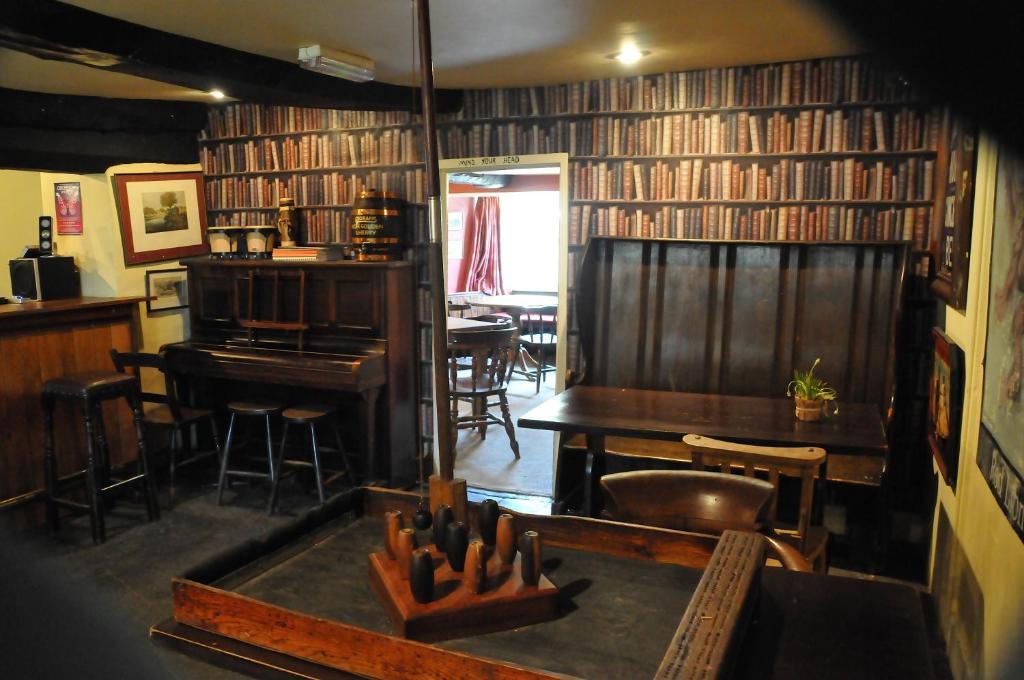 The Red Lion Inn Babcary Esterno foto